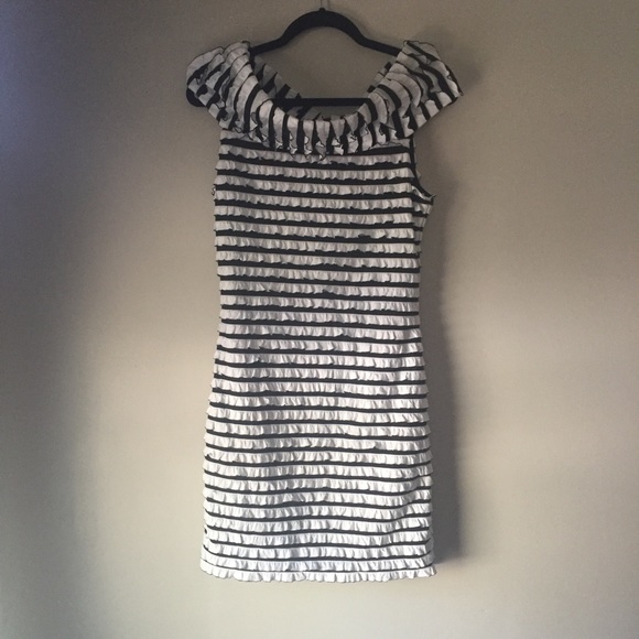 Samuel Dong Dress - Picture 2 of 4